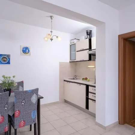 شقة One Bedroom With Balcony And Sea View 2