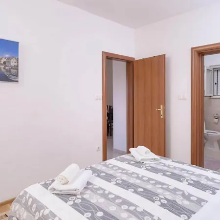 شقة One Bedroom With Balcony And Sea View 2 *