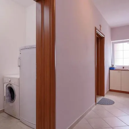 One Bedroom With Balcony And Sea View 2 فربوسكا