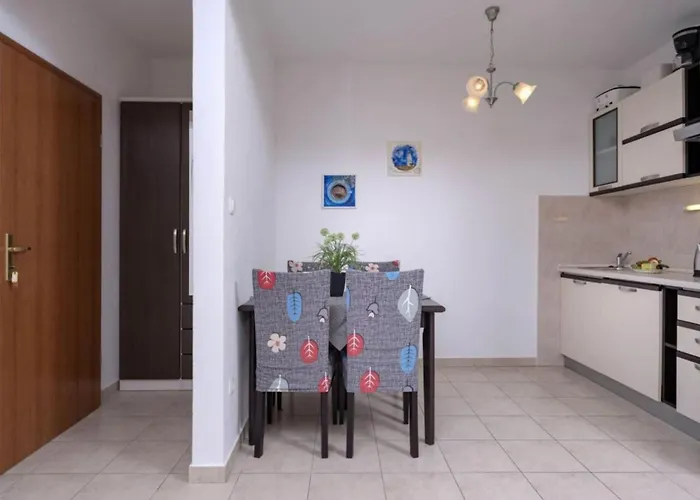 One Bedroom With Balcony And Sea View 2 * Vrboska