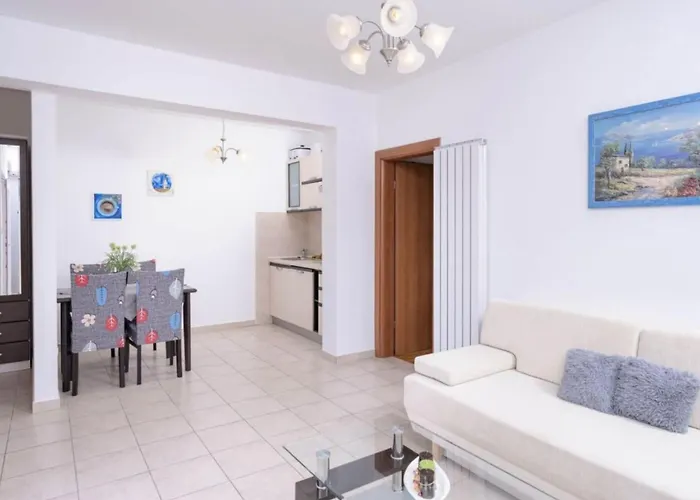 One Bedroom With Balcony And Sea View 2 Vrboska