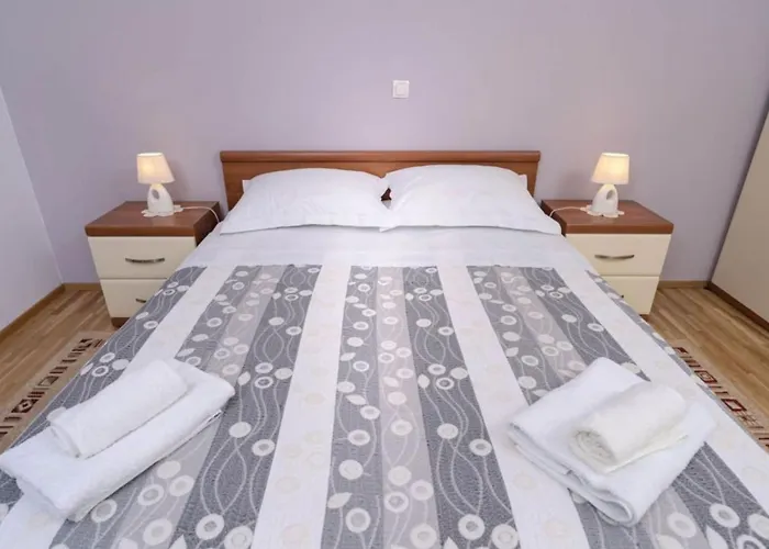 Apartamento One Bedroom With Balcony And Sea View 2