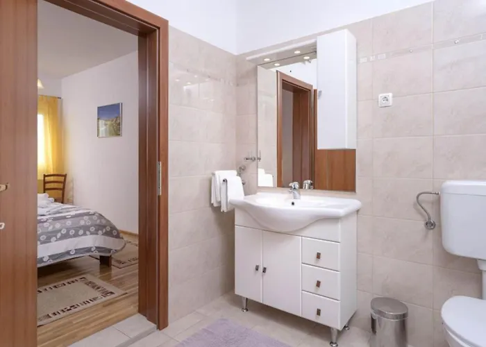 One Bedroom With Balcony And Sea View 2 * Vrboska