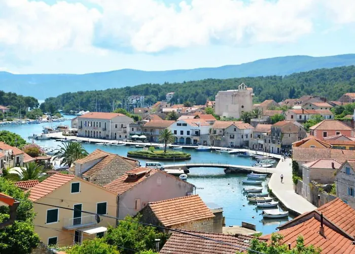 One Bedroom With Balcony And Sea View 2 Apartamento Vrboska